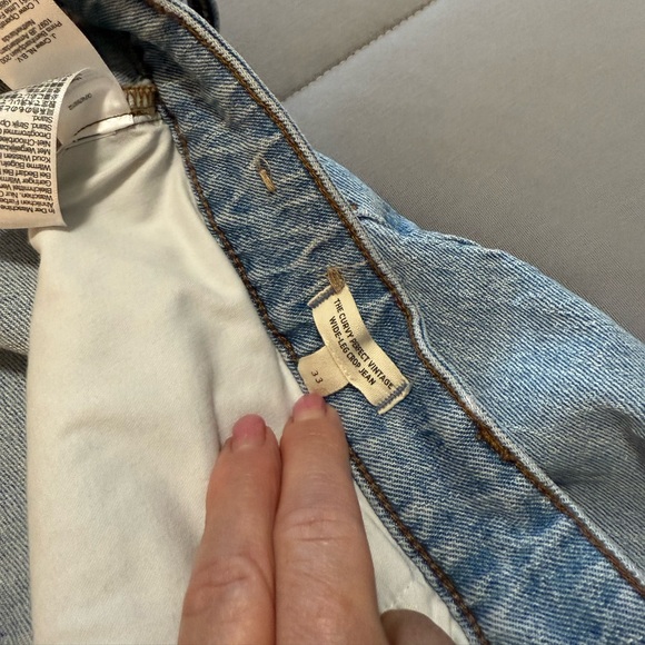 Madewell: The Curvy Perfect Vintage Wide-Leg Crop Jean - Picture 5 of 11